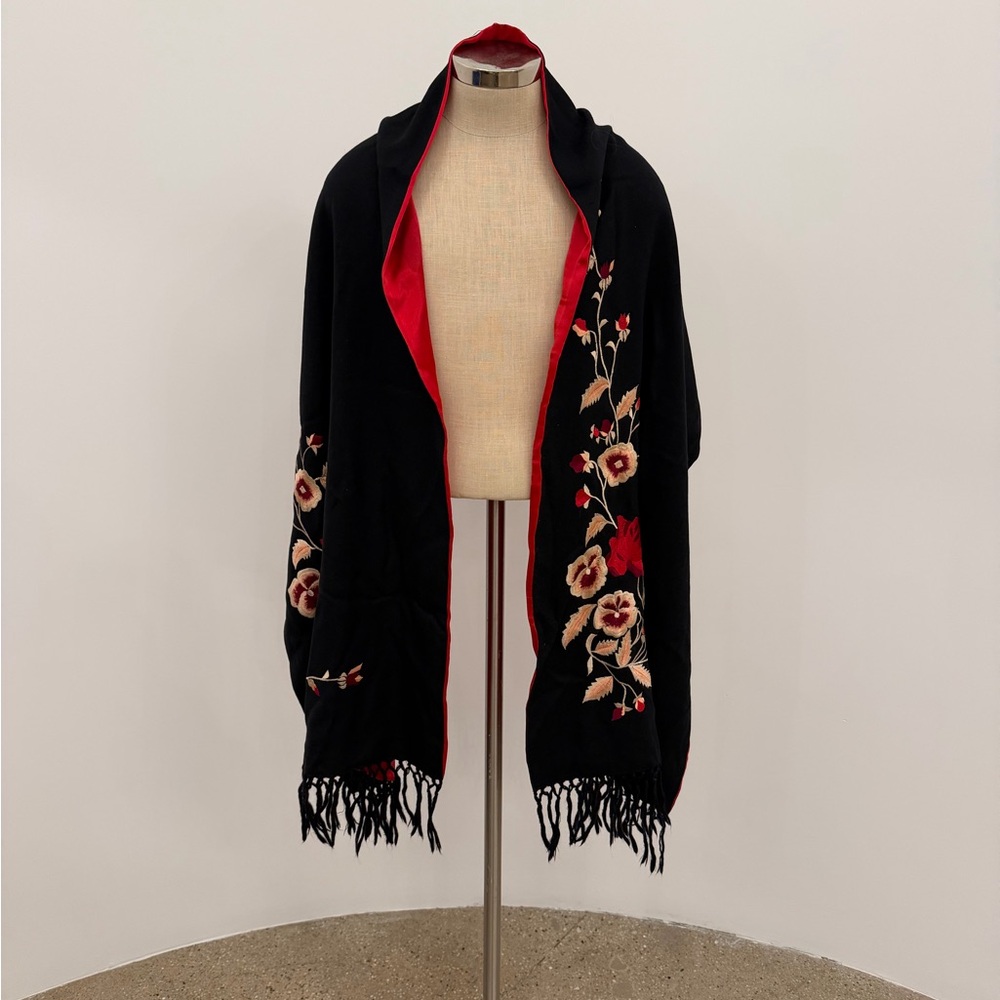 Y2K Express Wool/Satin Shawl - Picture 10 of 10